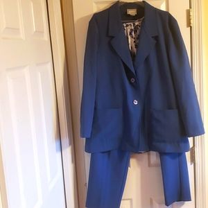 3 Piece Vintage Blair pant and Jacket , Simply Vera top All Xl
